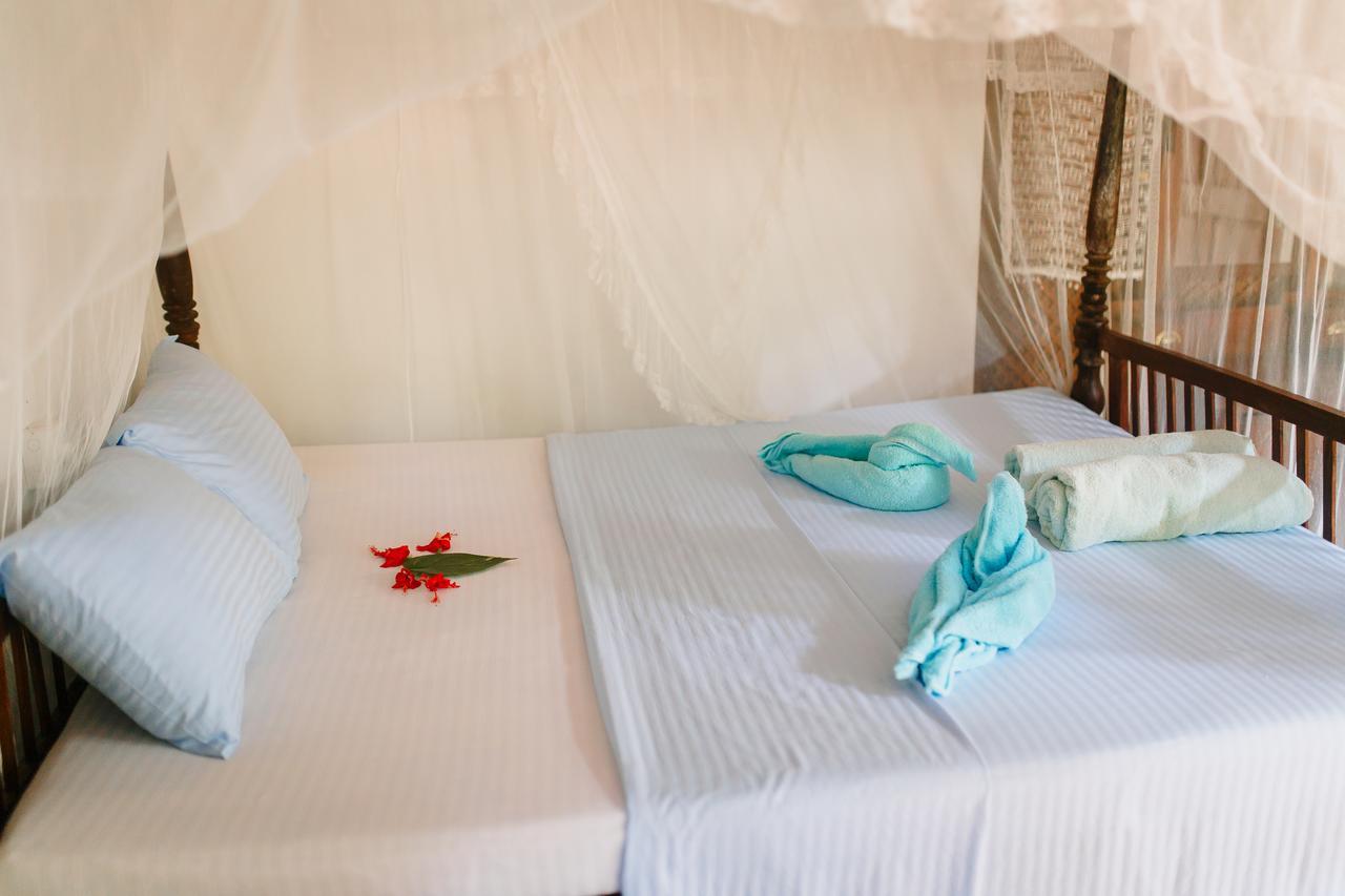 Sunny Family Hotel Unawatuna Room photo