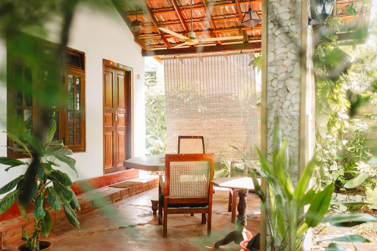 Sunny Family Hotel Unawatuna Exterior photo
