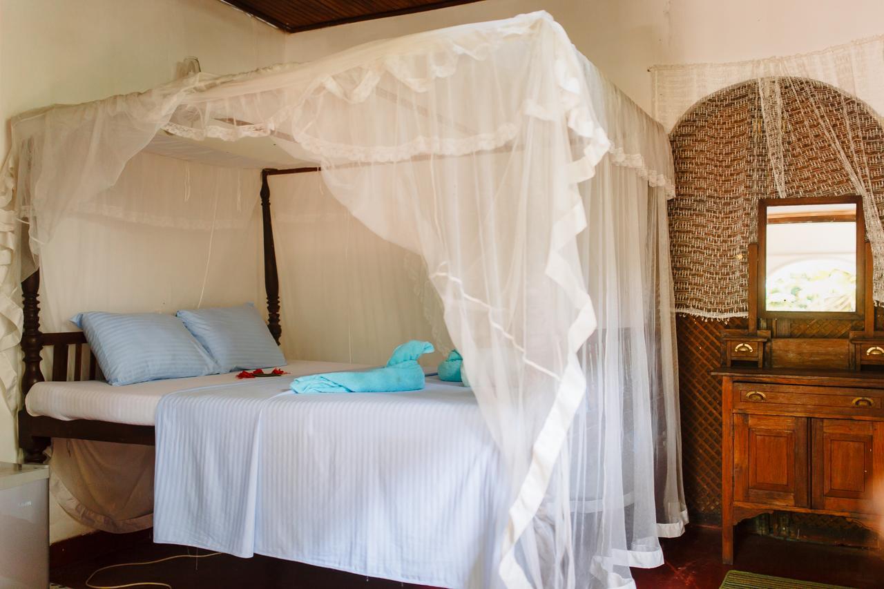 Sunny Family Hotel Unawatuna Room photo